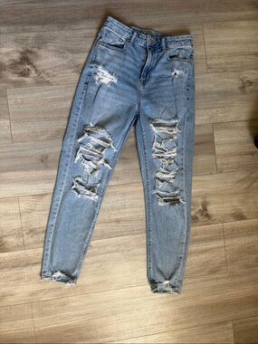 American Eagle Outfitters Light Blue Ripped Mom Jeans
